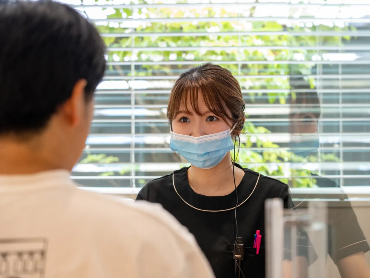 歯医者の定期検診に関する相談の様子